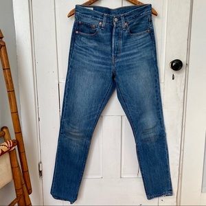 DONATING 5/27 - Levi’s 501 Skinny Jeans